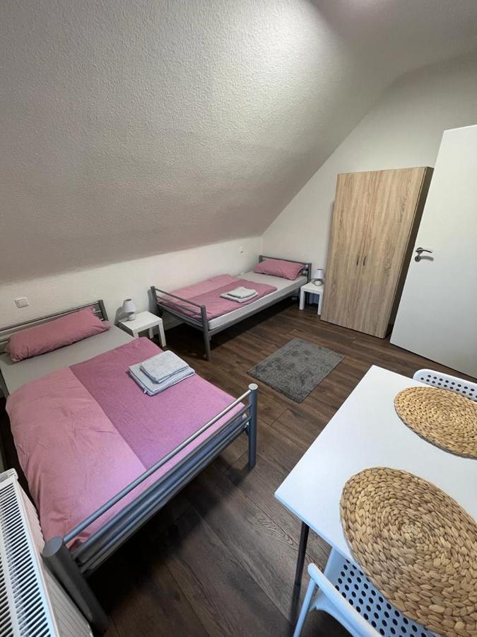 Hugo Apartamento Gelsenkirchen Exterior foto